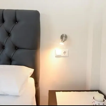 Central Corner Flat Appartamento *